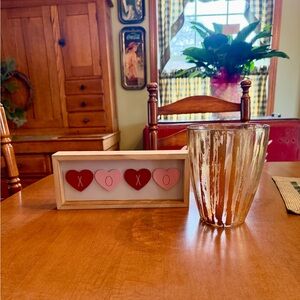 Heart Accents XOXO Wall Decor